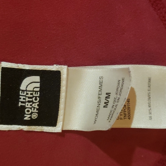 The North Face Half-Zip Pullover - Picture 3 of 9